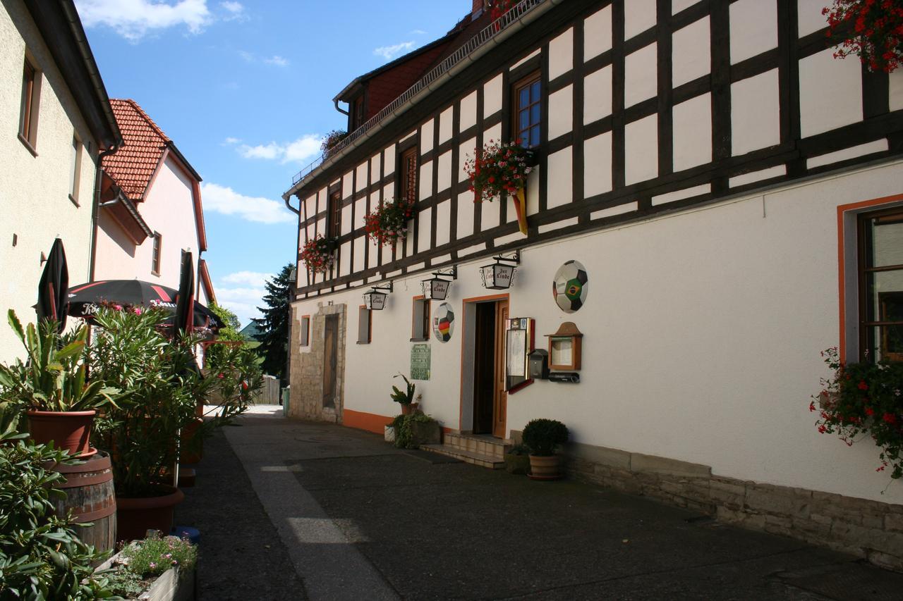 & Zur Linde Hotel
