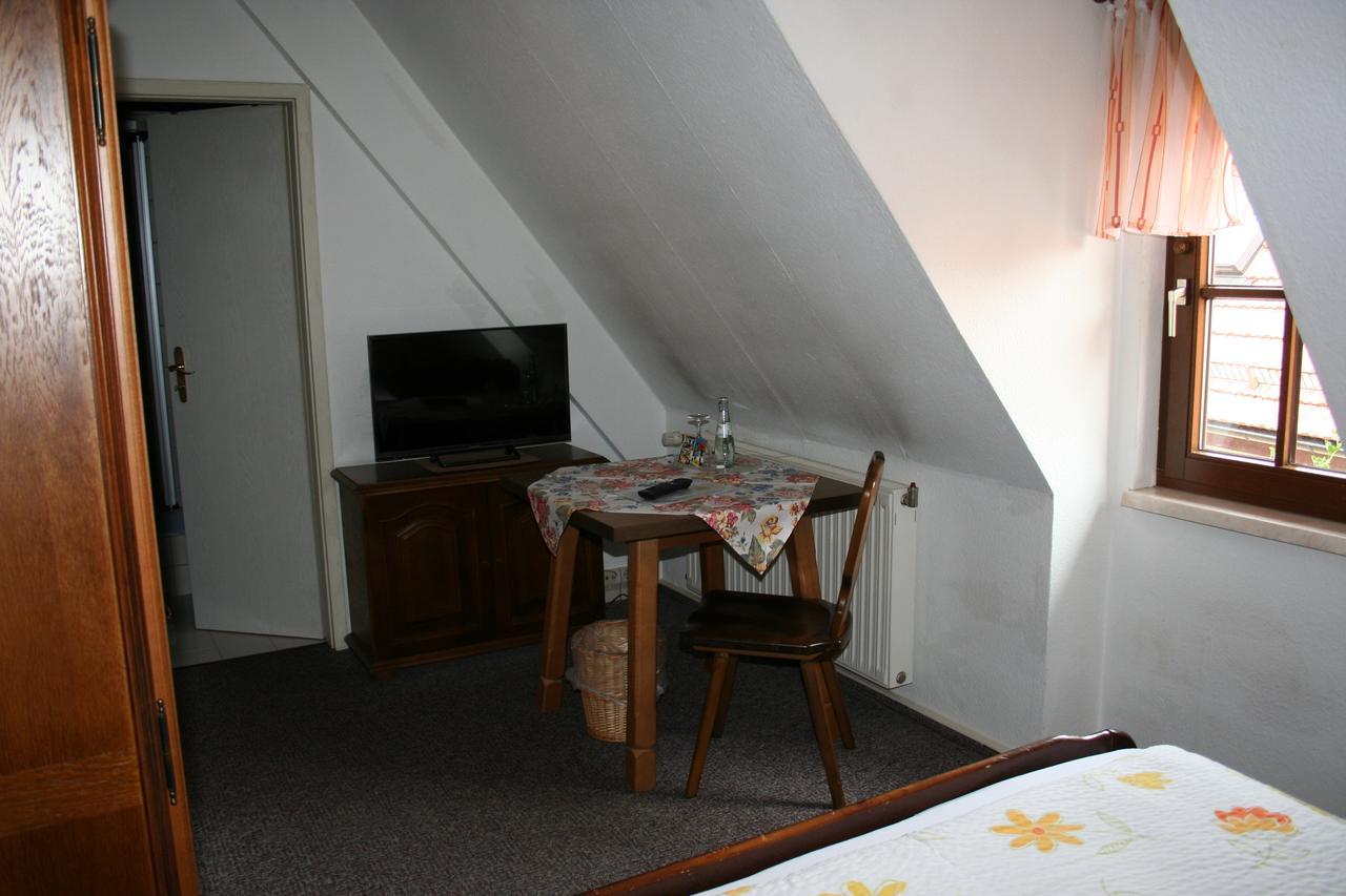 & Zur Linde Hotel