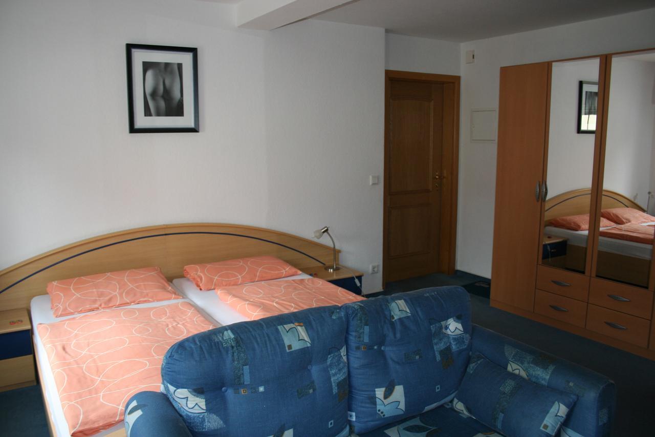 Hotel & Zur Linde 3*